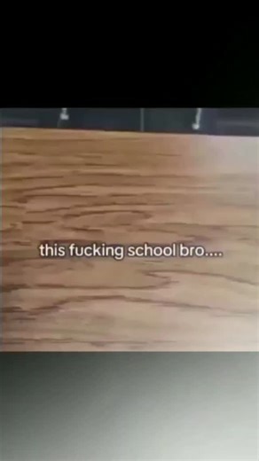 slice it on Instagram: "“会喝水的道路”（即透水沥青路面）是一种经过工程设计的路面结构，其核心特点是能够让雨水快速渗透路面，而不是在表面产生积水。透水沥青不同于传统致密型沥青，它通过减少细集料来形成更高的空隙率，从而构建一个相互连通的孔隙网络，使雨水能够垂直渗入路面。路面下方通常设置级配良好的碎石贮水层，用于暂时储存渗入的雨水，并让其逐渐渗入土壤或以受控方式排入排水系统。该结构不仅能有效减少地表径流和城市内涝，还可降低车辆水滑风险，提高行车安全，同时通过补充地下水和过滤污染物实现生态效益。因此，透水沥青被视为现代交通基础设施中可持续雨水管理的重要技术进展。#透水沥青 #海绵城市 #会喝水的道路 #绿色基础设施 #低影响开发 可持续交通 城市规划 智慧城市 环境工程 雨水管理 道路工程 城市建设"