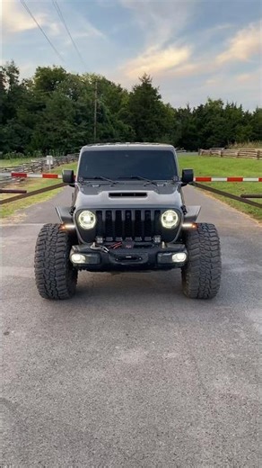 Jeep Wrangler Rubicon 392 38s No Lift (Metalcloak)