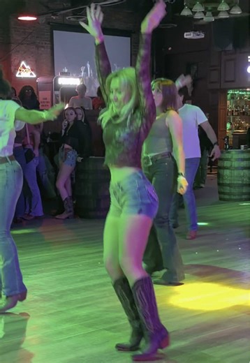 TURN ALL THE LIGHTS ON #cowgirl #country #southern #linedance #dancer #dance #fyp