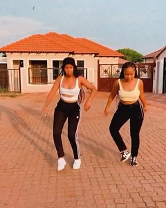 409K views · 14K reactions | Aye  Song by @djladydu Follow @hiphopzamag for more Amapiano vibes Mention us to get featured #Amapiano | Amapiano Groove | Facebook