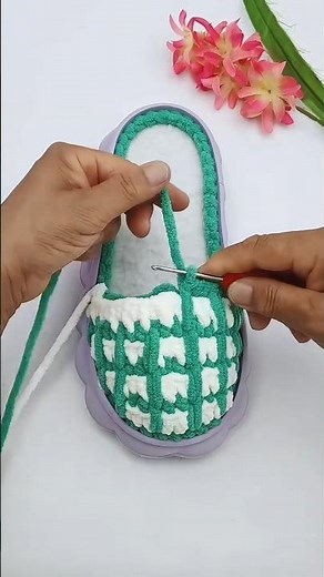Easy How to Crochet Slippers Tutorial for Beginners