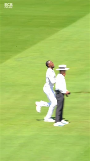 🎯 save & try ❗️this fast bowling specific upper body workout to boost your bowling speed & power 💥🏏🔥 👉 Start with explosive throws to improve: ✅ Overhead Force Production ✅ Hip-Shoulder Separation ✅ Rotational Power 👉 Then move to explosive lifts like: ✅ Bench Press (slow down, fast up) ✅ Power-focused upper body movements 💡 The focus: Maximize Fast-Twitch Fiber Activation Rate of Force Production = More pace in less time 🧠⚡️ 🔥 Designed for fast bowlers who want to bowl quicker with bet