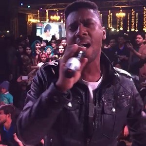 5.5K views · 228 reactions | Tere ishq mein jo bhi doob gaya usy dunya ki lehron se darna keya (When meet n greet turns into a little event) love u Hyderabad lovely peeps #throwback #hyderabad #guestapperance #rapstar #Abidbrohi #songlyrics | Abid Brohi | Facebook