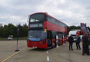 Translink buys its first hydrogen-fuelled buses - CBW