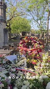 Tombe de Nathalie Baye au cimetière du Montparnasse