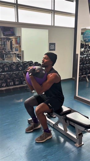 MaineTrain: Seated Dynamic Vertical Jump #bigmaine