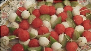 Watch Pati's Mexican Table Season 3 Episode 13 - My Pinata Party