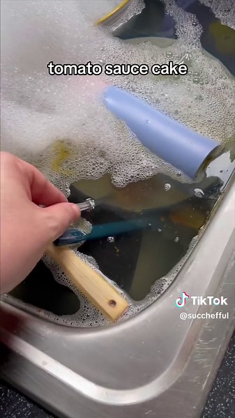 Delicious Tomato Sauce Cake Recipe