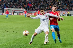 Hatem Abd Elhamed enlists work permit help to seal Celtic move