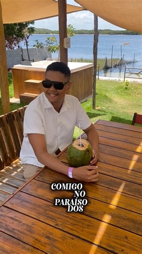 Itallo Baptista on Instagram: "✨ Um dia comigo no Paraíso dos Tambaquis, @paraisodostambaquis em Estância ✨ Fui viver um dia de paz, tranquilidade e muita conexão com a natureza no Paraíso dos Tambaquis, aqui em Estância 🌿 Um lugar perfeito para toda a família, com piscina adulta, piscina infantil, tobogã e várias opções de lazer. Fui de passeio de charrete, caiaque, stand-up, e ainda tem passeio de cavalo e de pônei 🐎 É aquele tipo de lugar que a gente chega e não quer mais ir embora. Realmen