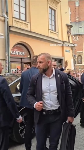 𝗧𝗛𝗘 𝗖𝗟𝗢𝗦𝗘 𝗣𝗥𝗢𝗧𝗘𝗖𝗧𝗜𝗢𝗡 𝗠𝗔𝗚𝗔𝗭𝗜𝗡𝗘 on Instagram: "𝗖𝗣𝗠 - 𝗣𝗼𝗹𝗶𝘀𝗵 𝗣𝗿𝗲𝘀𝗶𝗱𝗲𝗻𝘁 𝗔𝗻𝗱𝗿𝘇𝗲𝗷 𝗗ᵠ