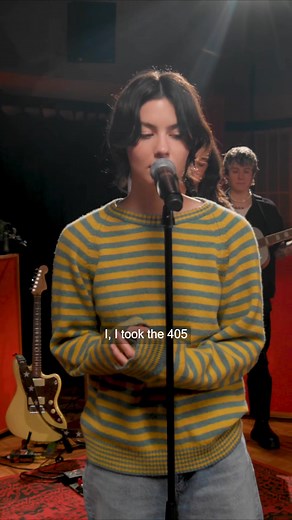 Gracie Abrams - 405 Live Performance ft. Tiny Habits