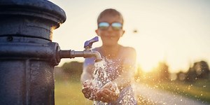 How to Keep Your Kids Hydrated Without a Fight