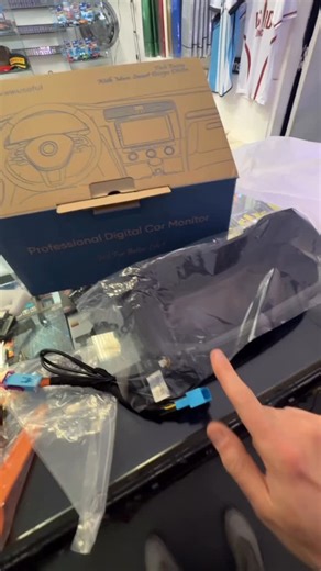 Xenon Lights on Instagram: "🛻TABLERO DIGITAL AMAROK 🛻 Ingresa este artículo que pedían bastante los usuario de Amarok, sirve desde el año 2017 hasta el 2023💎 Es increíble lo hermoso que queda y como cambia totalmente al original, tiene muchísimos modos distintos para dejar el tacómetro, el velocímetro, en mi opinión el más lindo es dejando solo el tacómetro en el medio igual a como viene en los Audi con esa tipografía bien deportiva💎 Otro chiche muy lindo es dejar el GPS en el tablero, se pu