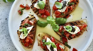 Bruschetta med burrata och tryffel