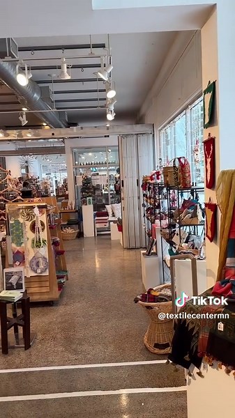 Visita el Textile Center para tus compras navideñas