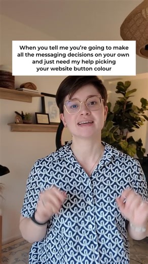 Jennie Lakenan | Life Coach Web Design on Instagram: "🔴 Free workshop for coaches: TOMORROW, 11am CT 🔴 Learn exactly what to say (and where to say it) on your coaching website. Yes, your website needs to look good. But it also needs to get you clients. That's where messaging comes in. Good messaging is what makes the difference between a visitor thinking "nice website" and "this is the coach for me." But messaging is also where most coaches get stuck when building their website. They don't kno