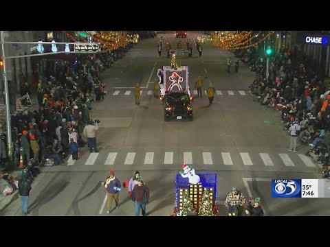 50th Downtown Appleton Christmas Parade Floats 22-42
