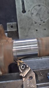 1.1M views · 1.5K reactions | #machine #usinagem #mecânica #soldador #gambiarra #entretenimento #machining #cnc | Vida de torneiro mecânico | Facebook
