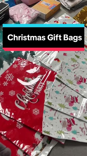 Christmas gift bags #tiktokmademebuyit #christmas #giftbags #wrapping #fyp