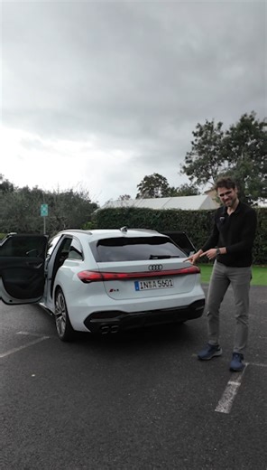 Audi: Smart Trunk Storage Solution