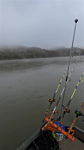 18K views · 133 reactions | You better be on your toes fishing here! Boat launches are straight into the current! No boat docks. A wild river! Motor issues or one wrong move could kill you. How about them sand bars! | Mudcats | Facebook