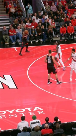 355K views · 2.5K reactions | Aaron Holiday hits the triple over his brother Jrue Holiday!   POR-HOU • West Group C  Emirates NBA Cup  NBA League Pass: https://www.nba.com/how-to-watch-game-redirect/0022500042?partnerRef=NBA&platform=Facebook&surface=Post | NBA | Facebook