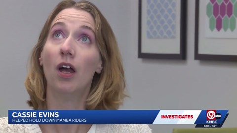 Worlds of Fun visitors say they had to hold down young girls after alleged seat belt malfunction on roller coaster