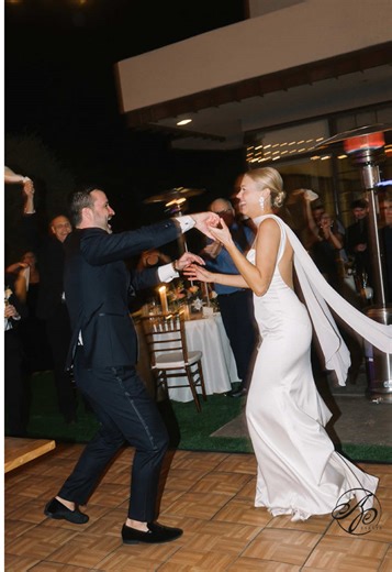 The most wholesome first dance🤍🥹 #wedding #couple #amandapaigeevents #firstdance