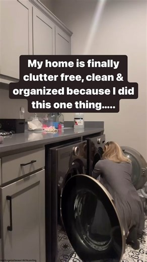 📝 It all started with simplifying my cleaning, decluttering, and organizing tasks, breaking them down into manageable chunks. 🌟 Each day, I tackle 3 to 5 tasks, keeping me focused and on track with my priorities. 🧹 If you’re tired of feeling overwhelmed by the mess and ready for a change, I’ve got just the solution for you! 🏡 My action plan has helped over 400 people achieve a consistently clean, organized, clutter-free home, all while spending less time cleaning. 🌿 Want in on the secret? �