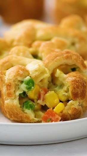 5.3K views · 34 reactions | MINI CHICKEN POT PIES! Recipe: https://princesspinkygirl.com/mini-chicken-pot-pie/ | Princess Pinky Girl | Facebook
