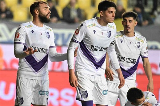 E oficial! FC Argeș merge în play-off, FCSB e în play-out | Flashscore.ro