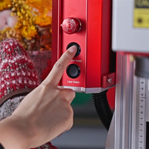 Celebrate the season with your own creations! The UV-P-5 gives you precision control to engrave holiday designs, personalized gifts, and ornaments — all from your workspace. Let every detail tell your story this Christmas. 💡 Designed for makers who love perfection. | Cloudray Laser