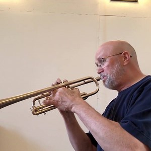 How did an amateur trumpet player who also happened to be a medical doctor invent a brass mouthpiece that provides better comfort, range, response, flexibility, and endurance for 90% of all brass players (not just trumpet players) without compromising sound? And why should you care? Good question… I am Dr Dave Harrison, the trumpet player in the video, and the inventor and manufacturer of the Wedge mouthpiece. The Wedge was invented in a desperate attempt to avoid public humiliation as principal