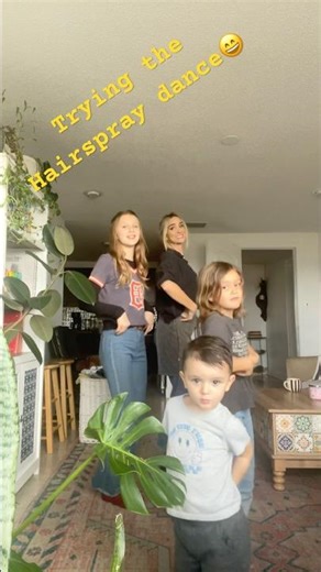 #dance #chicken funny hairspray dance! Lol 😝