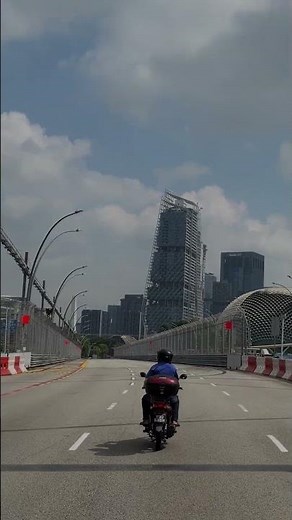 Crossing the Esplanade Bridge