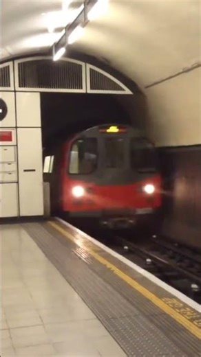 Northern line arriving at Leicester Square Tube Station