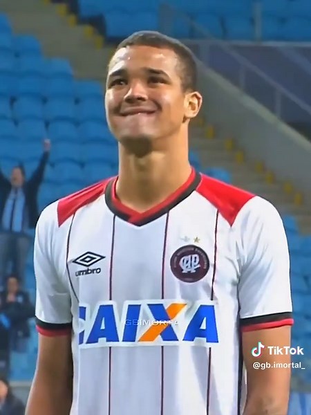 Marcelo Grohe foi de vilão a herói nesse dia 🇪🇪🧤🔥 #futebol #fyp #gremio #marcelogrohe