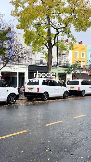 @rhode skin had landed in @Sephora UK 🇬🇧 and to celebrate they have stationed 3 grey Cabs 🩶 🛍️ 🍍Free mini pineapple refresh cleanser 🍪🍫 Complementary Milk chocolate Crème cookies 📸 👯‍♂️Take a cute 10 second vid with your bestie 💛✨Try the Rhode range 📍where? 237 westbourne grove, london w11 2se, uk 🕘📅 when? november 10th from 10am to 4pm november 11th from 10am to 6pm november 12th from 10am to 6pm Next stop Sephora Westfeild Shepards bush… #rhodepopup #londonpopup #thingstodoinlondo