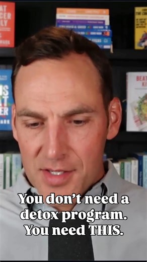 Chris Wark on Instagram: "Most detox problems come from one thing: adding more… instead of removing what’s hurting you. 💬 What small shift made the biggest difference for you? 💌 Share this with someone who’s starting their journey. ‌ #detoxnaturally #eatrealfood #foodasmedicine #holistichealthtips #cleanlivingcommunity #plantpoweredhealing #wellnessthatworks #lifestylenotafad"