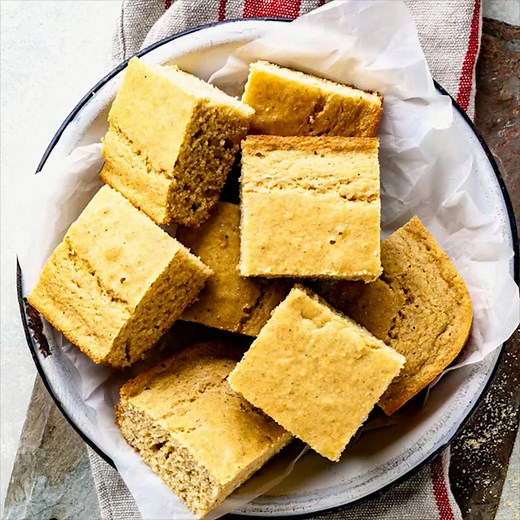 This healthy cornbread recipe with whole-wheat flour and buttermilk takes about 5 minutes to stir together and bakes up light, fluffy and nutritious! It is 100% whole-grain and lightly sweetened with honey. Full Recipe Here: https://www.healthyseasonalrecipes.com/healthy-cornbread/ | Healthy Seasonal Recipes