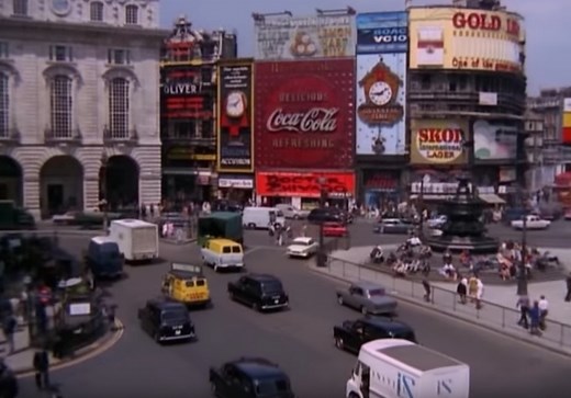 Watch Amazing Video Footage of Piccadilly Circus From 50 Years Ago