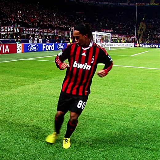 Crazy celebration ☠️🔥 #celebration #brunoguimaraes #delealli #xavisimons #lingard