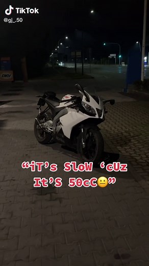 LITTLE CC DOESN’T MEAN SLOW BIKE…….. maybe a little bit😩 #50cc #sportbike #aprilia #1000cc #bikelife #biker #bike #rs4