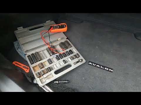 Toyota Avalon Hybrid 2013-2018 12 V Battery Replacemnent Part 1