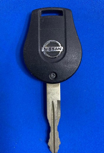 日産【NV350キャラバン)】イモビライザー対応エンジン始動スペアキー作製 | 【キングリペアブログ】
