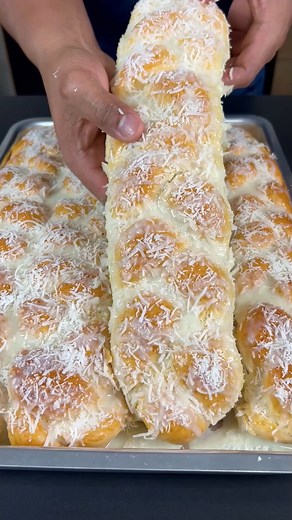 8.7K views · 106 reactions | #bread #easy #foryouシ #reelsviral #breadrecipes | Very Yummy | Facebook