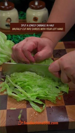 EASY SPICY STIR-FRIED CABBAGE RECIPE #recipe #cooking #chinesefood #cabbage #vegetables #spicyfood