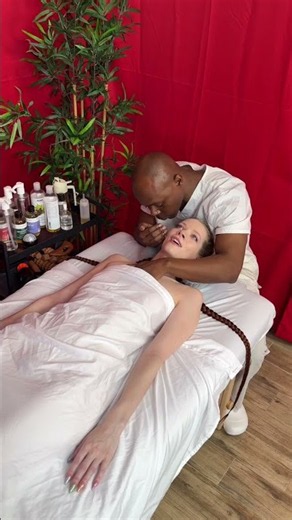 Relaxing Massage Techniques for Stress Relief & Daily Wellness