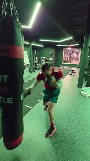 Boxing training for technique #boxing #footwork #boxingworkout#mma #muaythai #ufc #miketyson #usa
